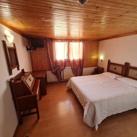 Hostel Il Pirata Cavareno Dış mekan fotoğraf