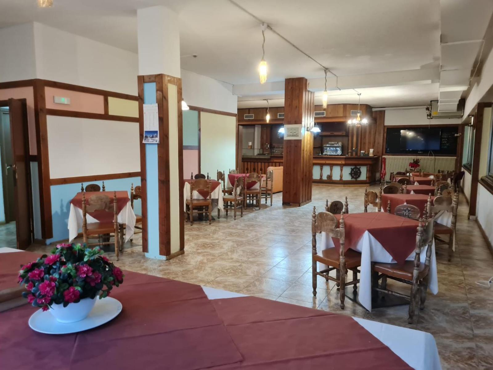 Hostel Il Pirata Cavareno Dış mekan fotoğraf