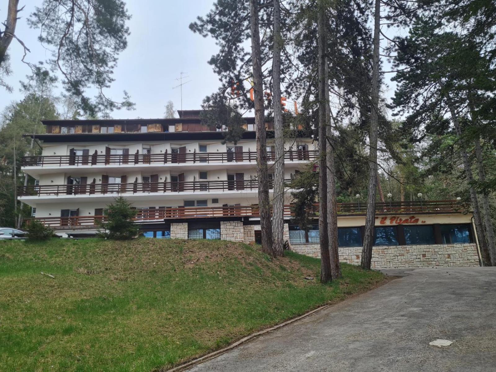 Hostel Il Pirata Cavareno Dış mekan fotoğraf